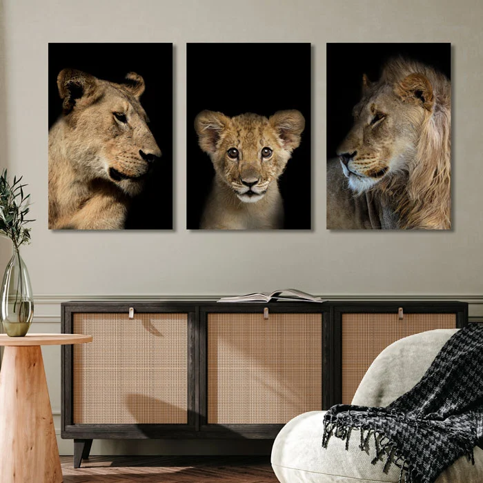 leeuwen familie schilderijen set in een woonkamer