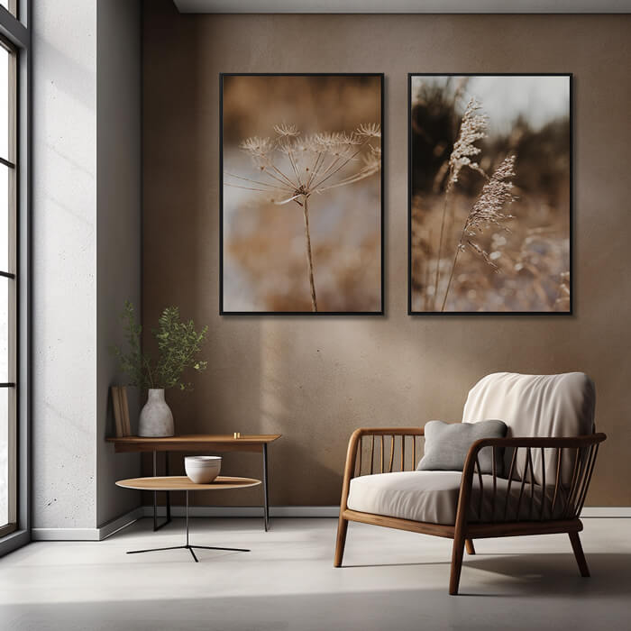 fotowand met twee foto's aan de muur van natuur in een woonkamer